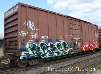 Car/wagon TR86319 right side / coté droit